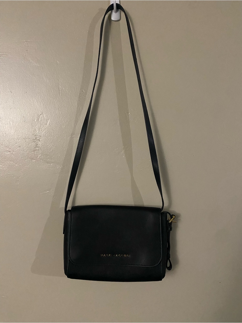Marc Jacobs Black Leather Shoulder Bag with Gold Hardware